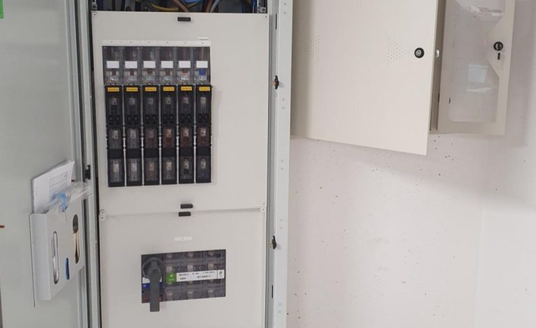 Aufteilung in 4 Sektionen